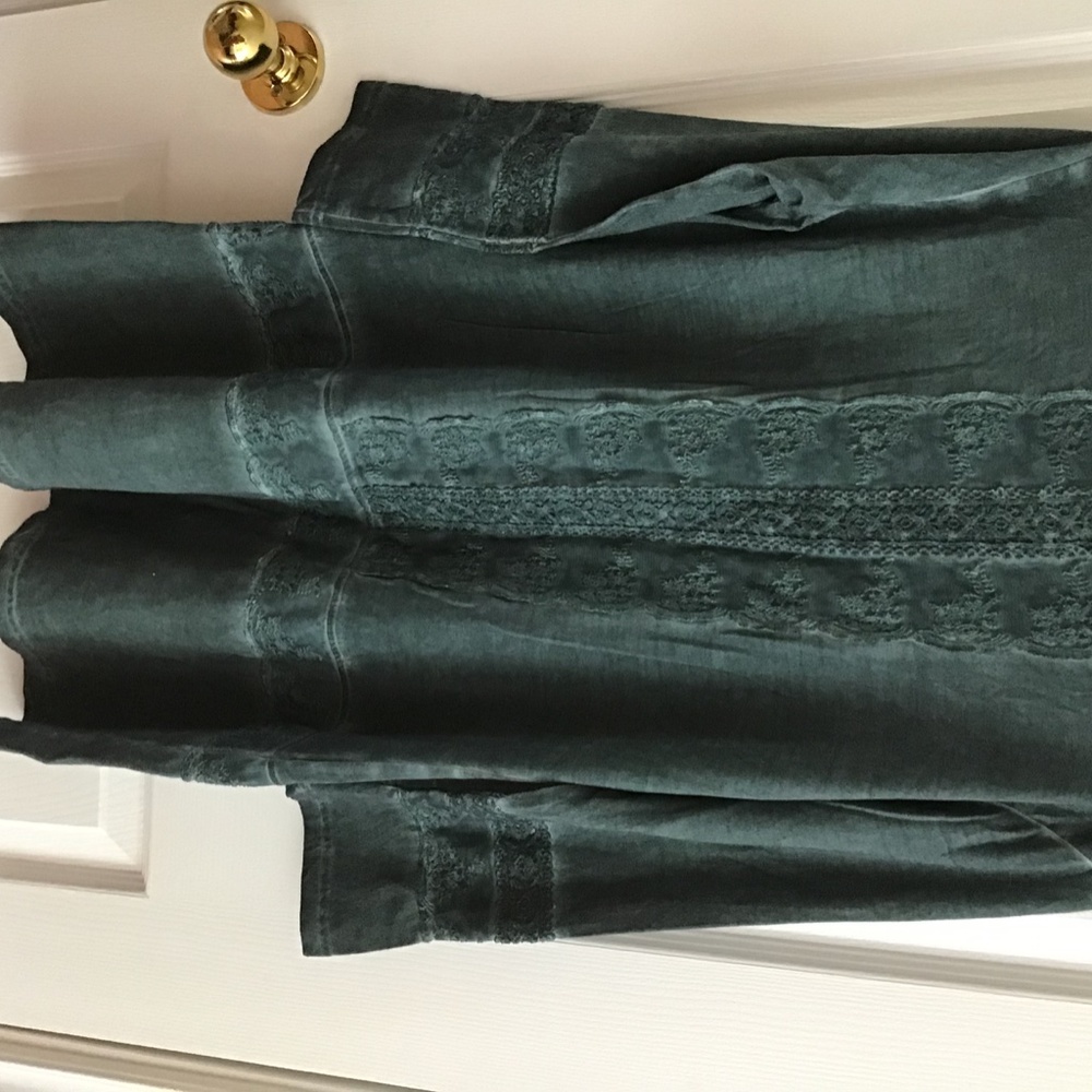 Tunic - Picture 3 of 5